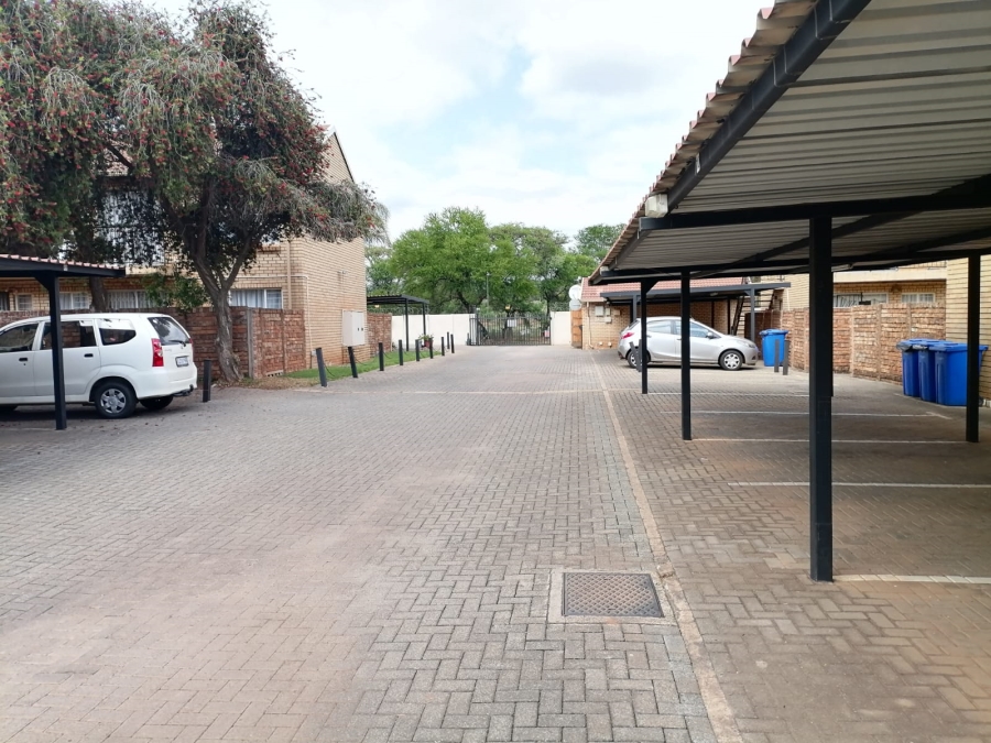 To Let 1 Bedroom Property for Rent in Willow Park Manor Gauteng