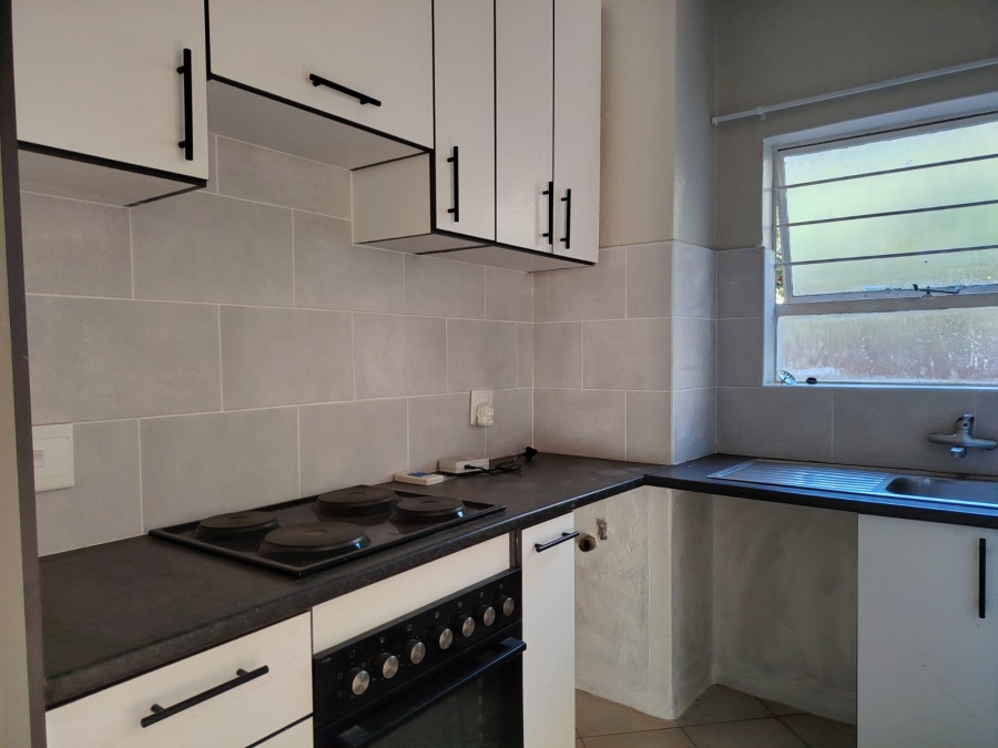2 Bedroom Property for Sale in Pretoria North Gauteng