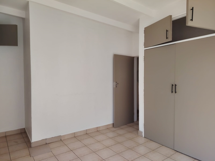 2 Bedroom Property for Sale in Pretoria North Gauteng