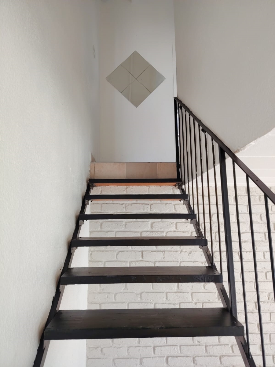 2 Bedroom Property for Sale in Pretoria North Gauteng