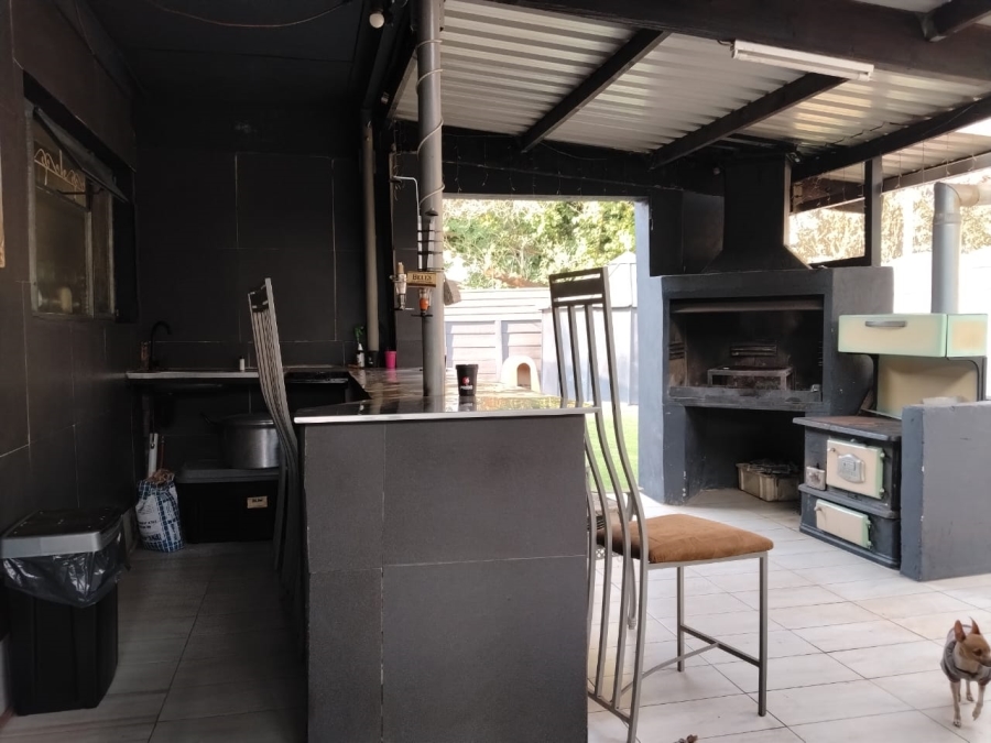 5 Bedroom Property for Sale in Dalpark Gauteng