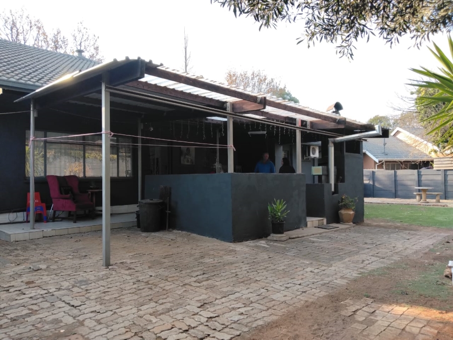 5 Bedroom Property for Sale in Dalpark Gauteng