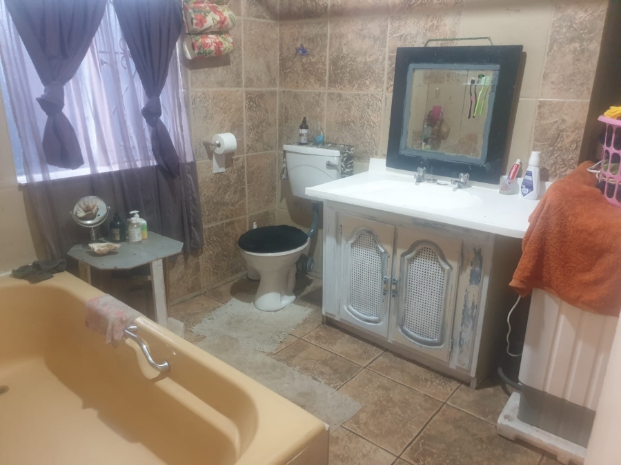 5 Bedroom Property for Sale in Dalpark Gauteng