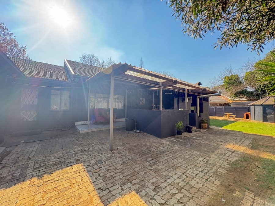 5 Bedroom Property for Sale in Dalpark Gauteng