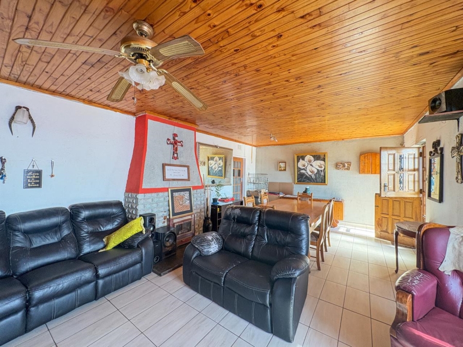 5 Bedroom Property for Sale in Dalpark Gauteng