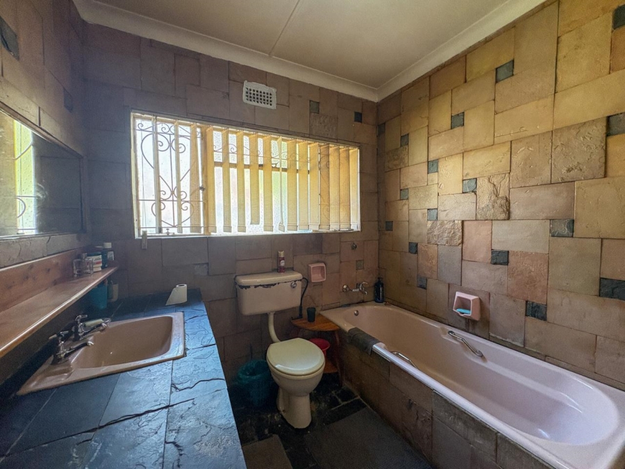 5 Bedroom Property for Sale in Dalpark Gauteng