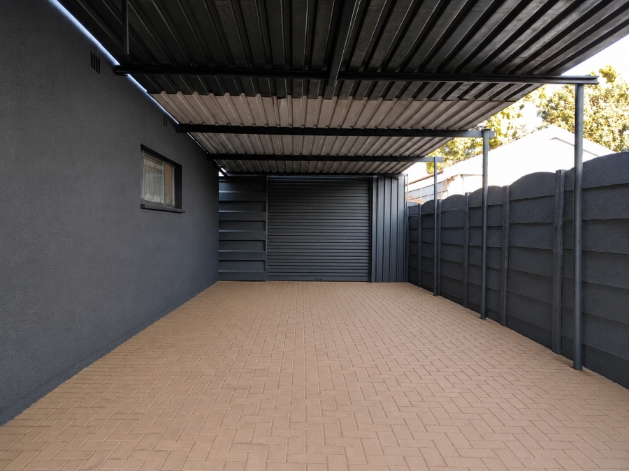 5 Bedroom Property for Sale in Dalpark Gauteng