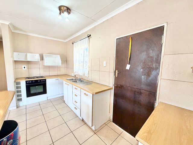 3 Bedroom Property for Sale in Selcourt Gauteng