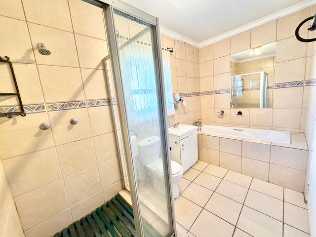 3 Bedroom Property for Sale in Selcourt Gauteng