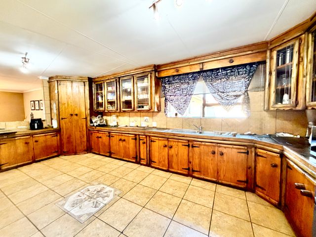 3 Bedroom Property for Sale in Selcourt Gauteng