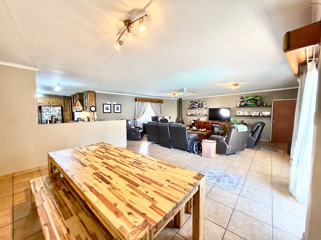 3 Bedroom Property for Sale in Selcourt Gauteng