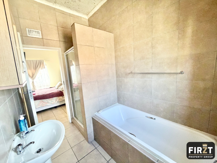 3 Bedroom Property for Sale in Thatch Hill Estate Gauteng