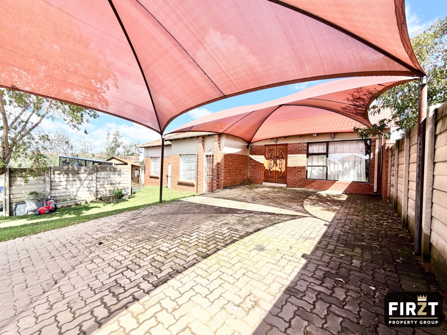 3 Bedroom Property for Sale in Thatch Hill Estate Gauteng