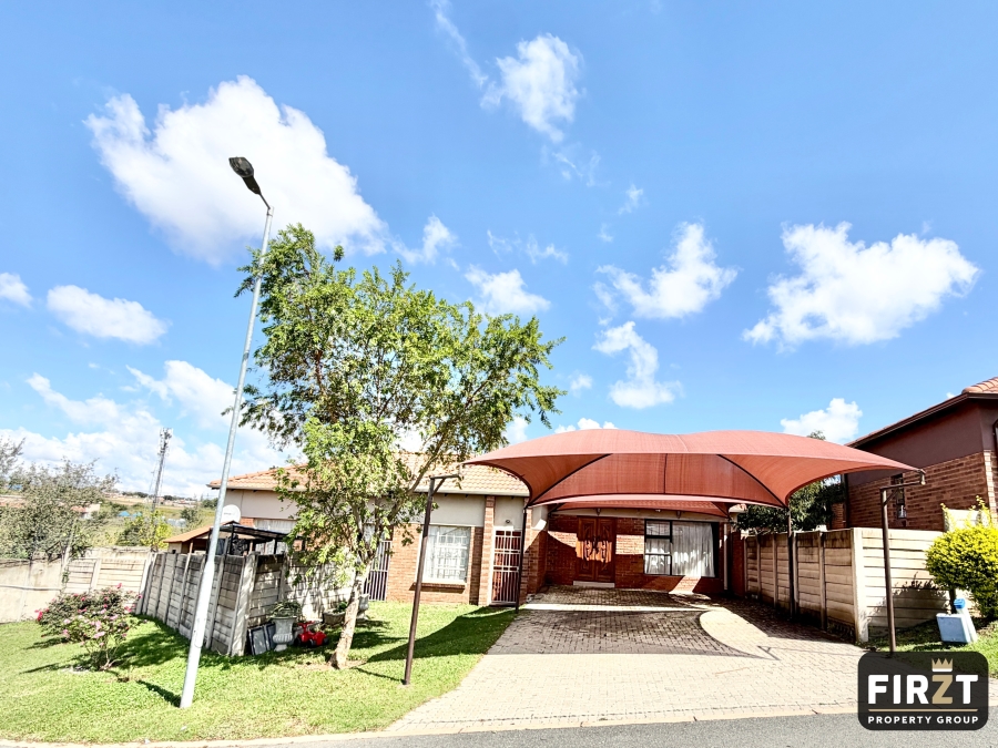 3 Bedroom Property for Sale in Thatch Hill Estate Gauteng