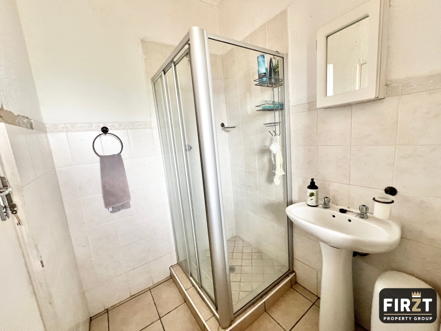1 Bedroom Property for Sale in Halfway Gardens Gauteng