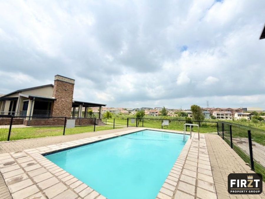 2 Bedroom Property for Sale in Kosmosdal Gauteng