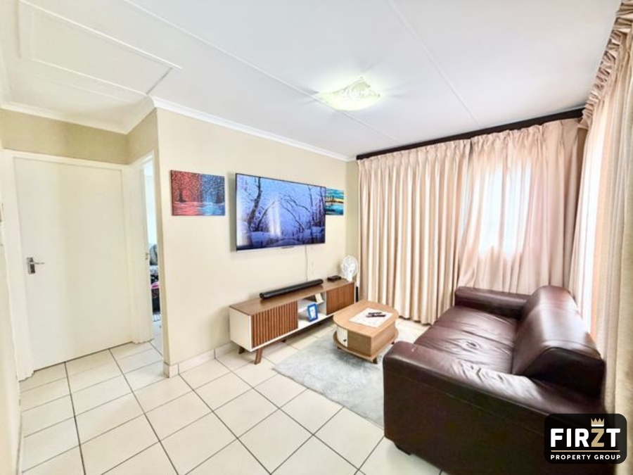 2 Bedroom Property for Sale in Kosmosdal Gauteng