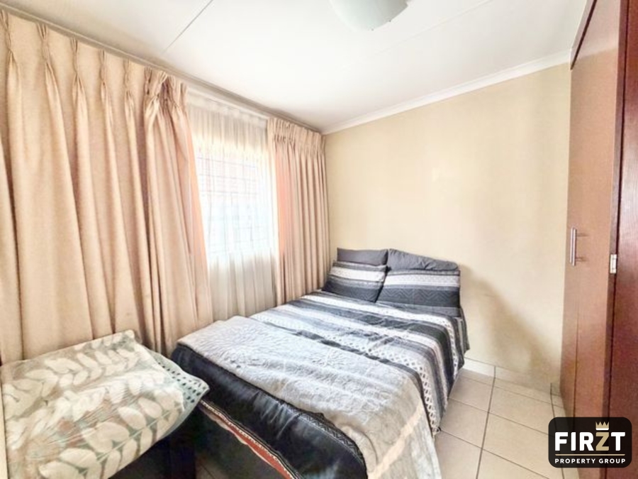 2 Bedroom Property for Sale in Kosmosdal Gauteng