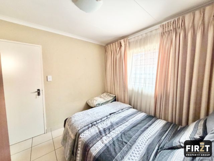 2 Bedroom Property for Sale in Kosmosdal Gauteng