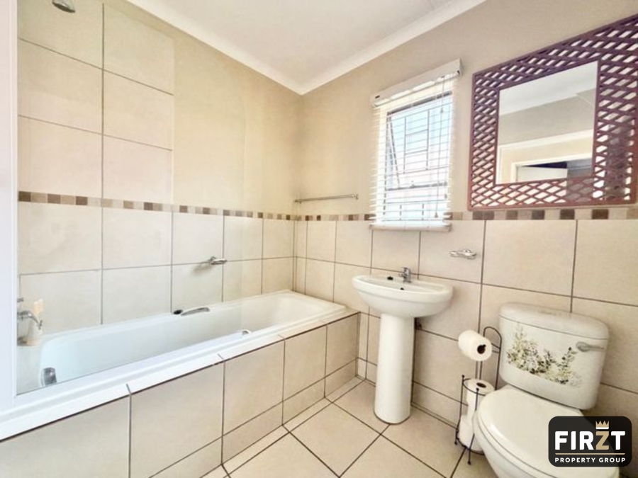 2 Bedroom Property for Sale in Kosmosdal Gauteng