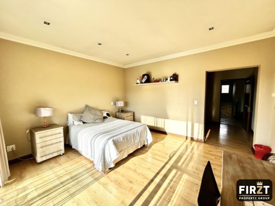 5 Bedroom Property for Sale in Blue Valley Golf Estate Gauteng