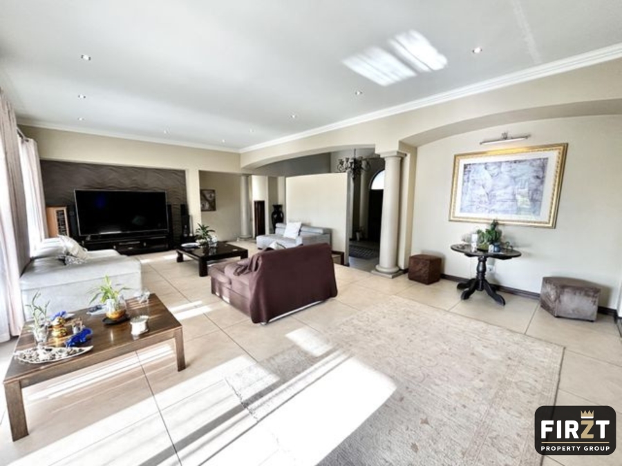 5 Bedroom Property for Sale in Blue Valley Golf Estate Gauteng