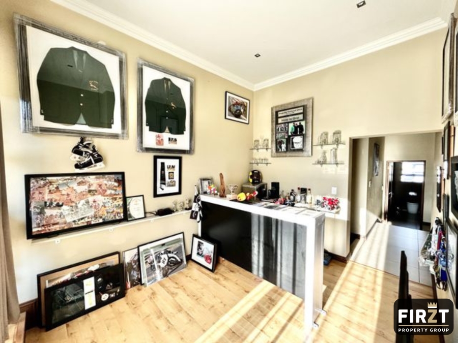 5 Bedroom Property for Sale in Blue Valley Golf Estate Gauteng