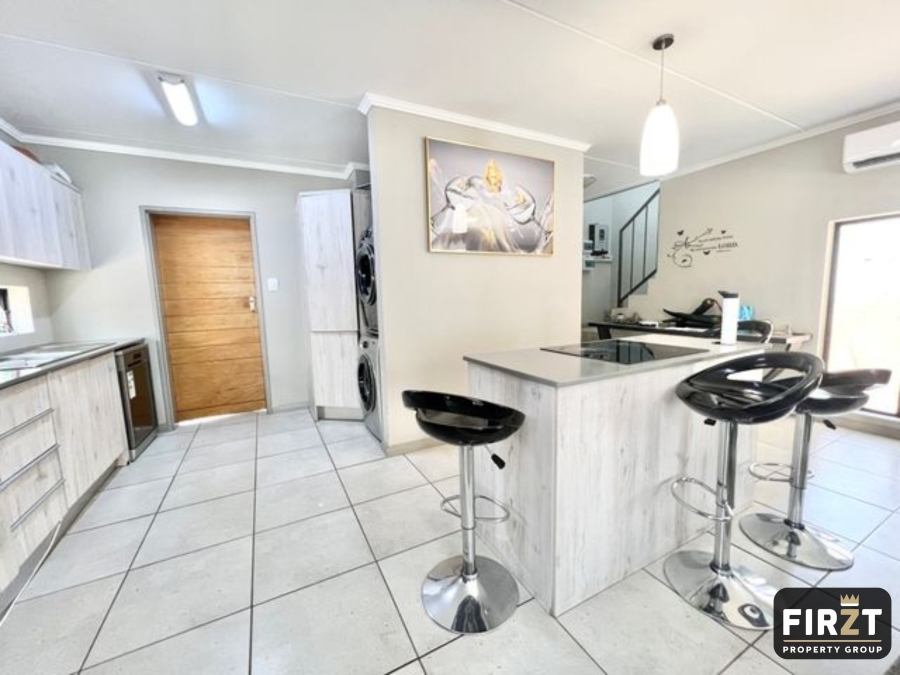 3 Bedroom Property for Sale in Amberfield Gauteng