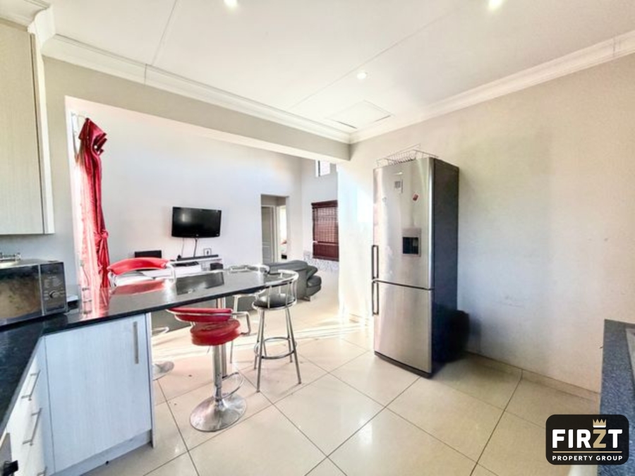 3 Bedroom Property for Sale in Strubenvale Gauteng