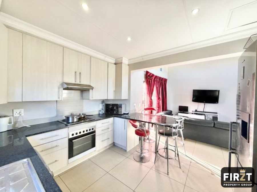 3 Bedroom Property for Sale in Strubenvale Gauteng