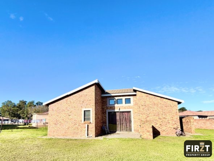 3 Bedroom Property for Sale in Strubenvale Gauteng