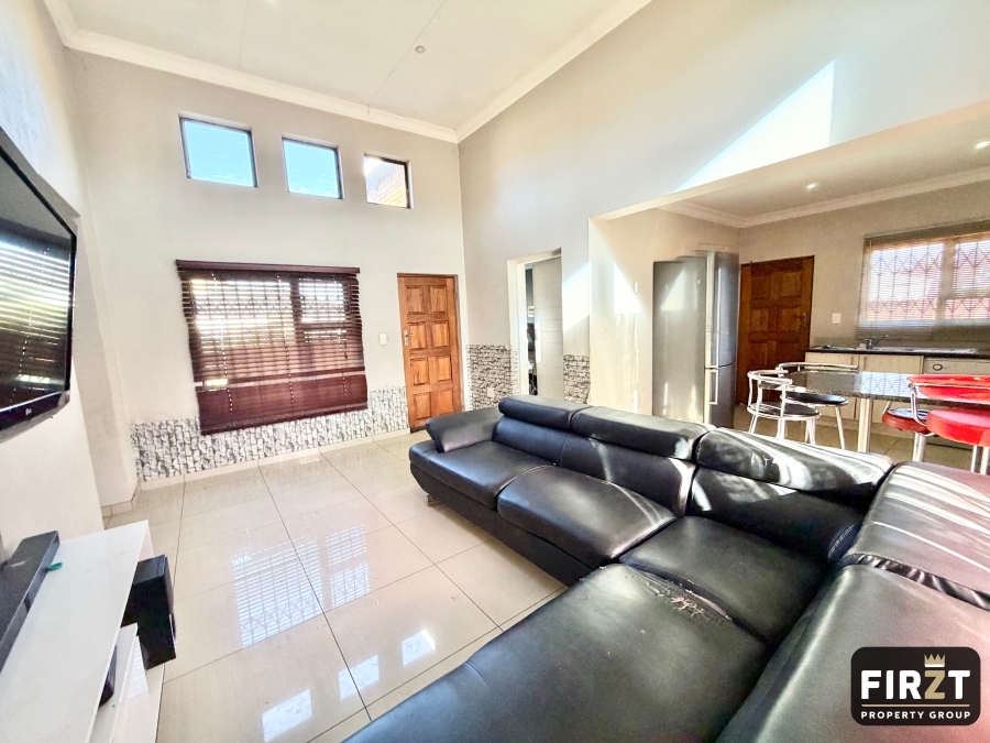 3 Bedroom Property for Sale in Strubenvale Gauteng
