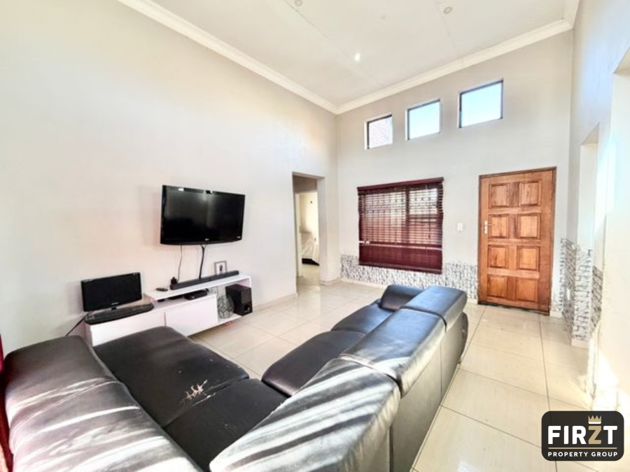 3 Bedroom Property for Sale in Strubenvale Gauteng