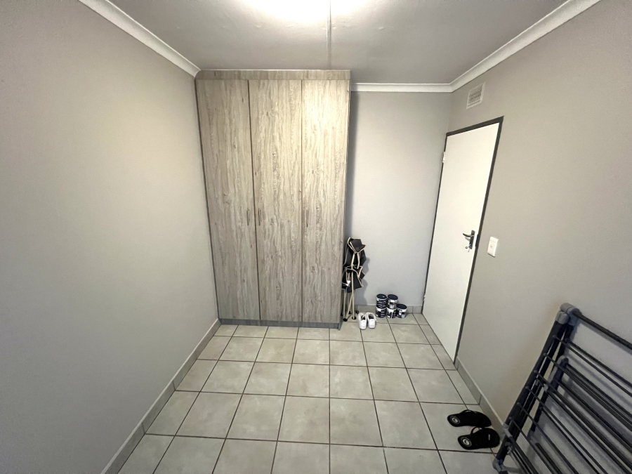 2 Bedroom Property for Sale in Heuweloord Gauteng