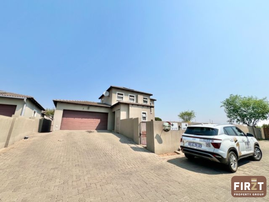 3 Bedroom Property for Sale in Thatchfield Estate Gauteng