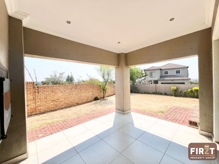 3 Bedroom Property for Sale in Thatchfield Estate Gauteng