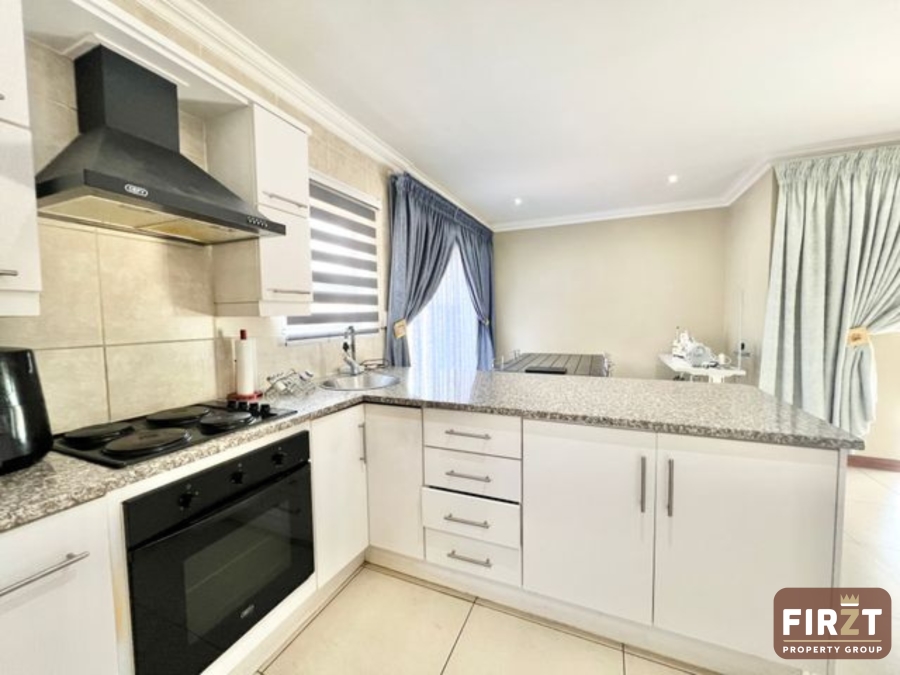 3 Bedroom Property for Sale in Thatchfield Estate Gauteng