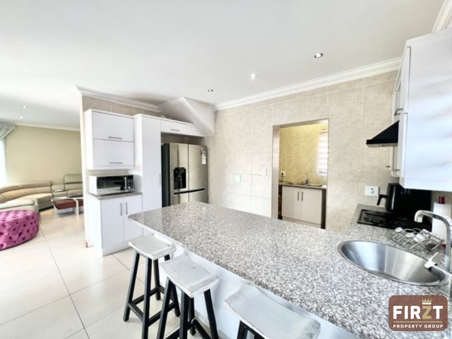 3 Bedroom Property for Sale in Thatchfield Estate Gauteng