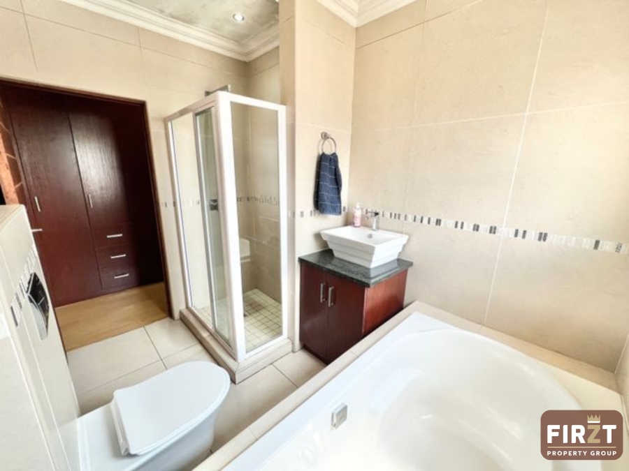 3 Bedroom Property for Sale in Thatchfield Estate Gauteng