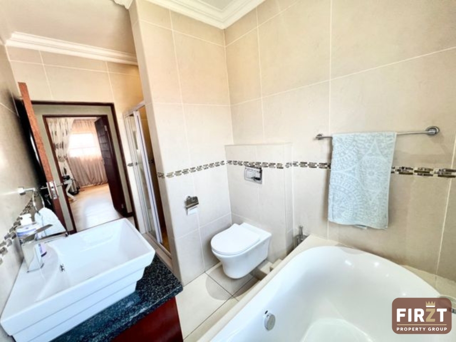3 Bedroom Property for Sale in Thatchfield Estate Gauteng