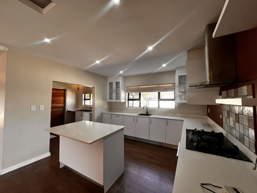 To Let 4 Bedroom Property for Rent in Vorna Valley Gauteng