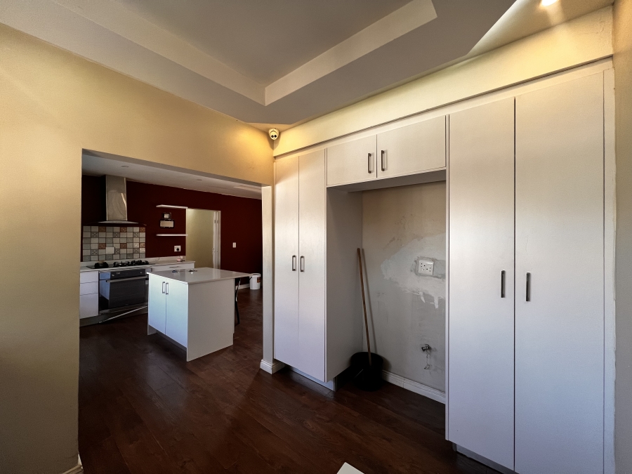 To Let 4 Bedroom Property for Rent in Vorna Valley Gauteng