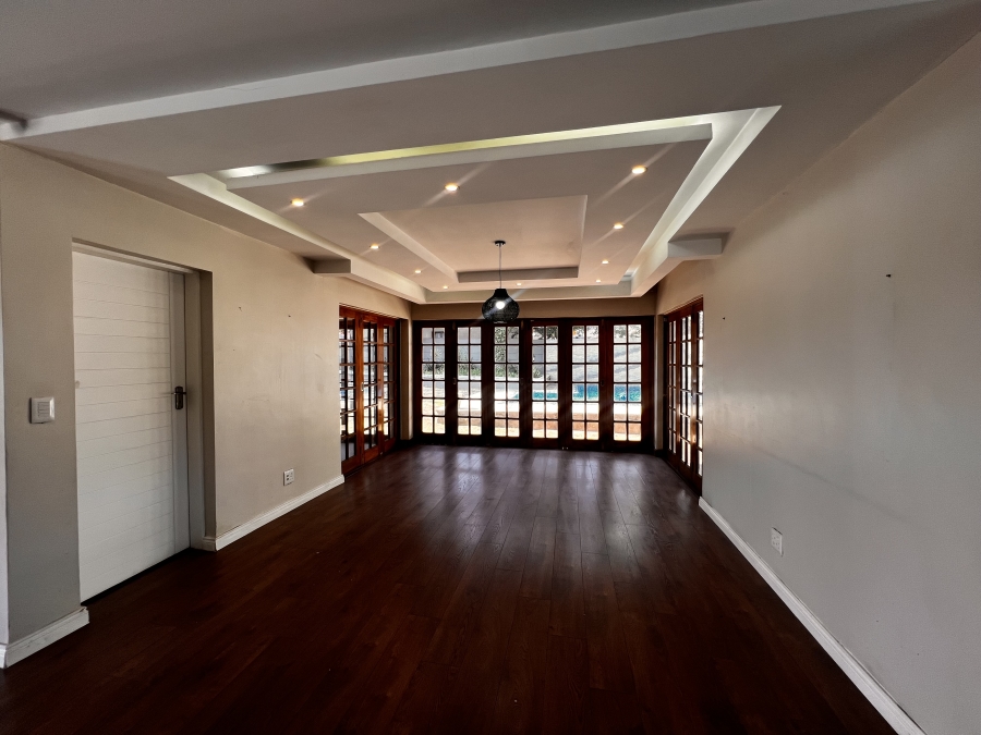 To Let 4 Bedroom Property for Rent in Vorna Valley Gauteng