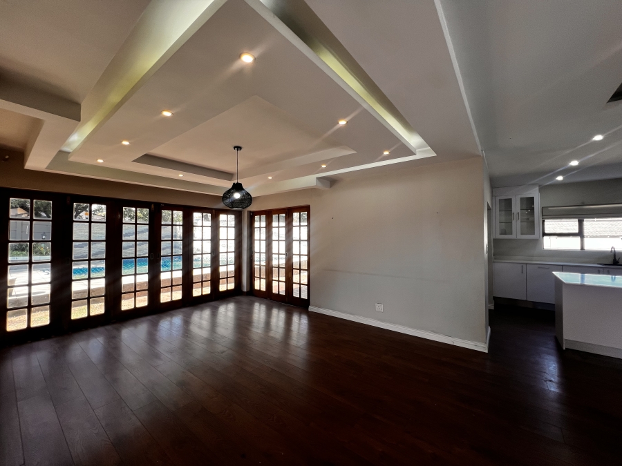 To Let 4 Bedroom Property for Rent in Vorna Valley Gauteng