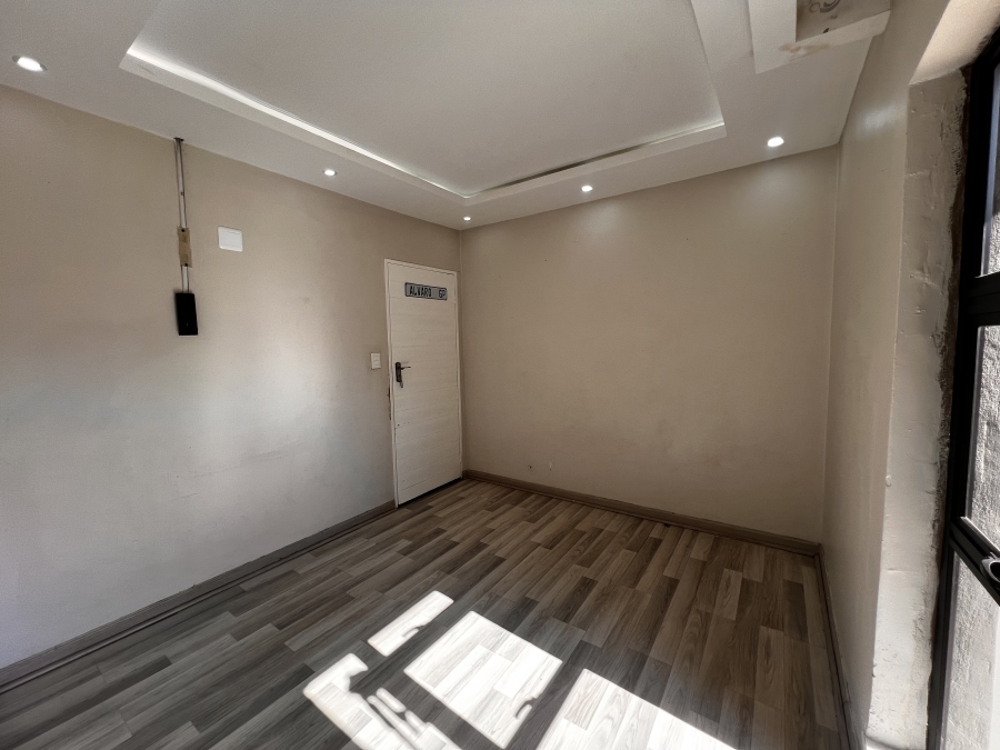 To Let 4 Bedroom Property for Rent in Vorna Valley Gauteng