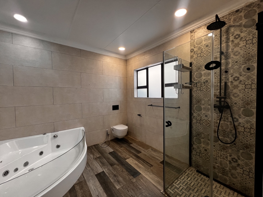 To Let 4 Bedroom Property for Rent in Vorna Valley Gauteng