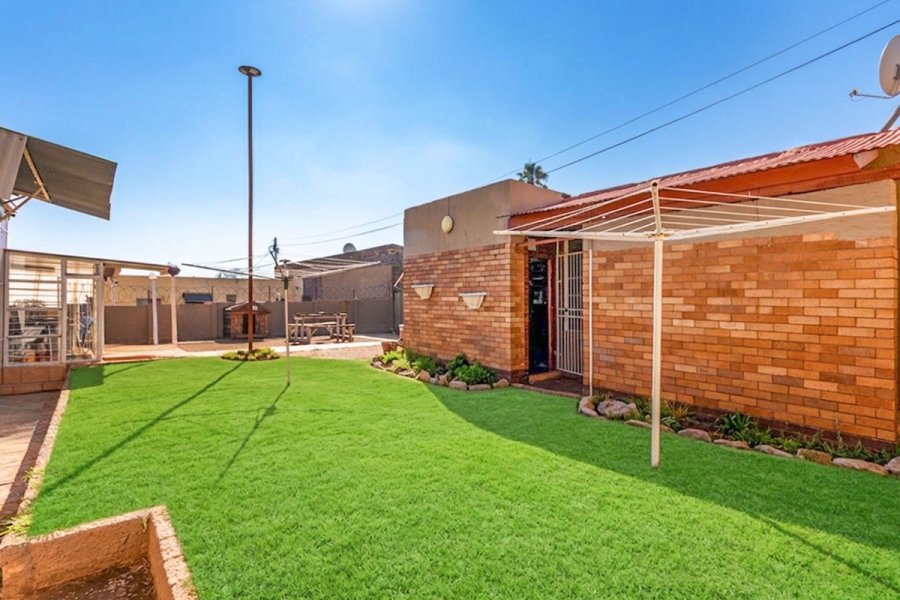 3 Bedroom Property for Sale in Roodepoort Central Gauteng