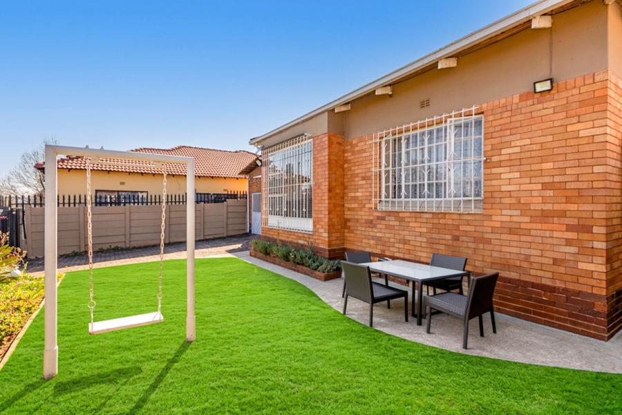 3 Bedroom Property for Sale in Roodepoort Central Gauteng