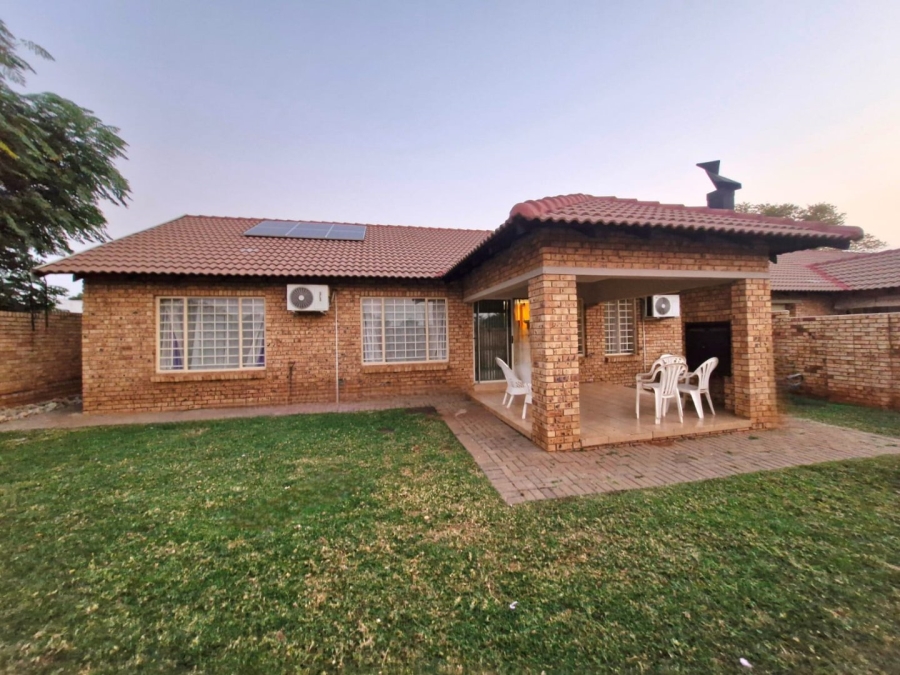 3 Bedroom Property for Sale in Annlin Gauteng
