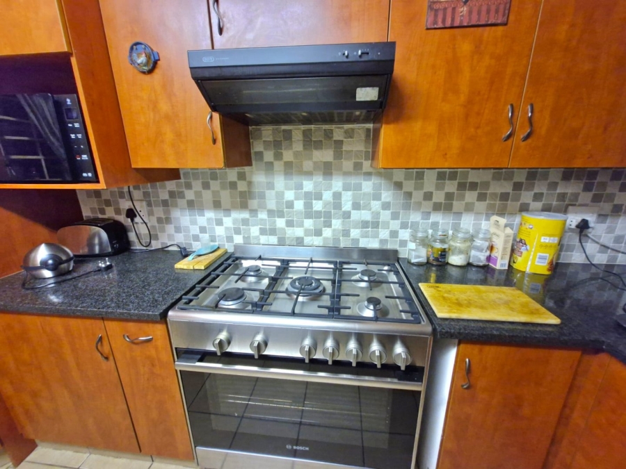 3 Bedroom Property for Sale in Annlin Gauteng